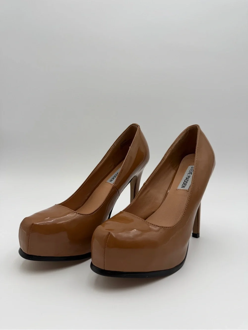 Steve Madden Tan Patent Platform Pumps